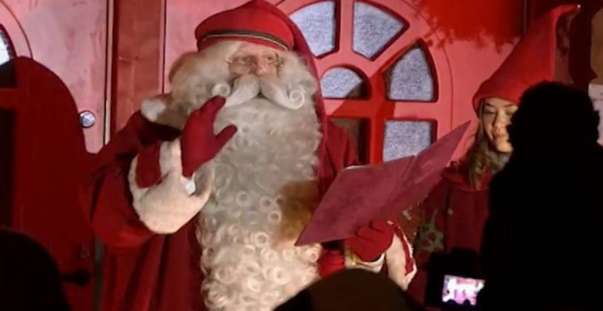 Санта отправляется из Финляндии в свое ежегодное путешествие