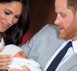 Принц Гарри и Меган Маркл показали сына в его первый день рождения