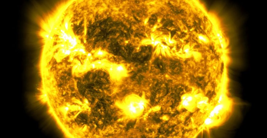 NASA смонтировало фотографии Солнца за 10 лет: видео
