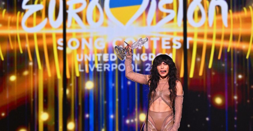 Loreen не захотела подписывать флаг Украины и в финале «Евровидения» держалась в стороне от TVORCHI